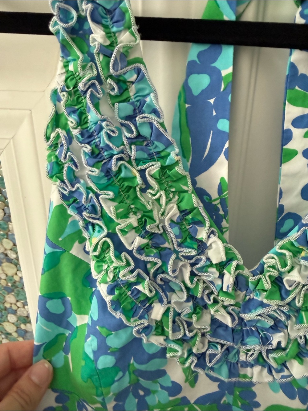 Lilly Pulitzer Blue & Green Floral Halter Dress Size 4 “Bee in Your Bonnet” - Picture 4 of 8